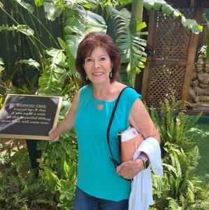 Meet your Posher, Angela